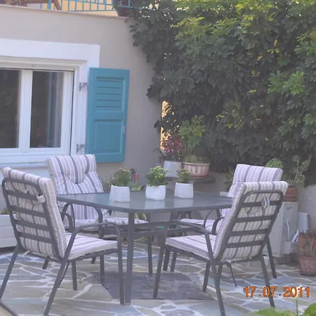 Thor & Freyja's Of Poseidonia Syros House *