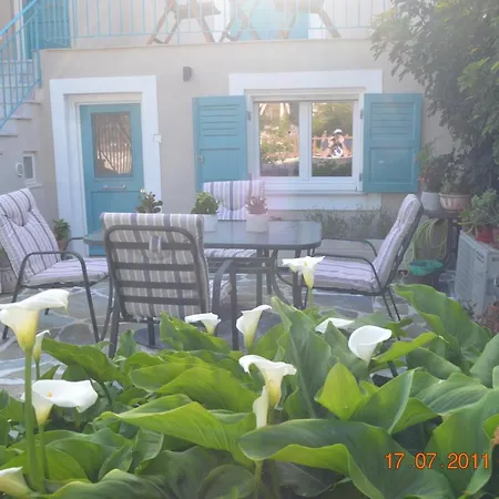 Thor & Freyja's Of Poseidonia Syros House * Posidhonía