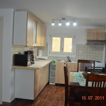 Thor & Freyja's Of Poseidonia Syros House بيت للعطل *
